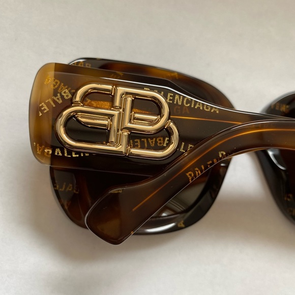 Balenciaga Havana Sqyare sunglasses - Picture 13 of 16
